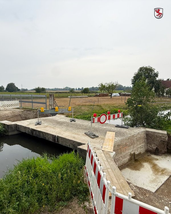 Abbruch der Brücken am Teilungswehr