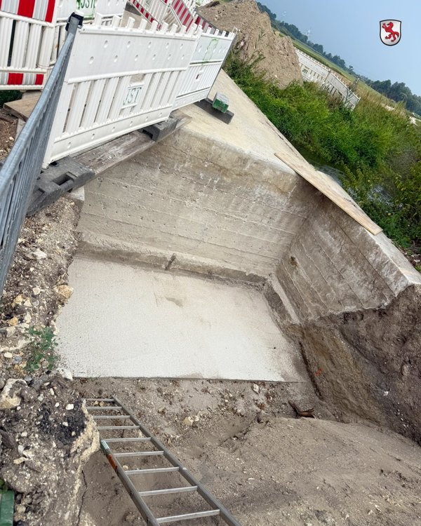 Abbruch der Brücken am Teilungswehr